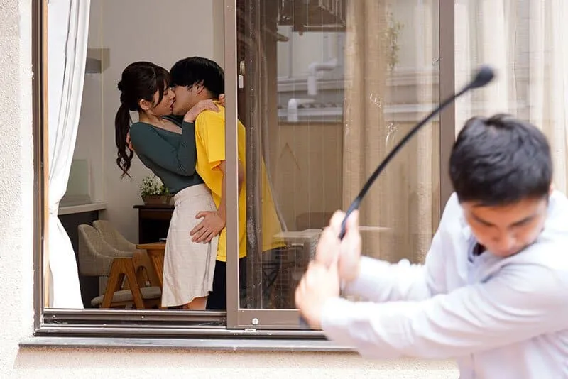 Người chồng mãi mê với công việc, vợ yêu nảy sinh tình cảm với em chồng vì cô đơn